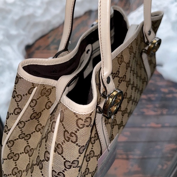 Gucci: Twins GG Monogram Canvas Gold/Silver Tote Bag - Picture 13 of 17